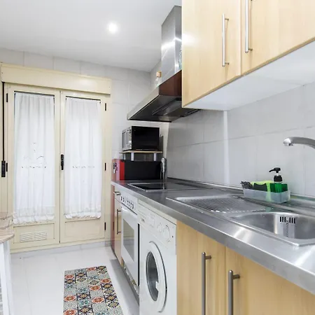 Alfonso - 1 Plaza De Parking Gratuita En De 4 Y 7 Huéspedes