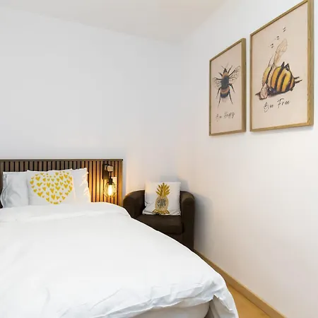 Alfonso - 1 Plaza De Parking Gratuita En De 4 Y 7 Huéspedes *