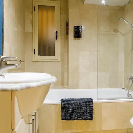 Appartamento Alfonso - 1 Plaza De Parking Gratuita En De 4 Y 7 Huéspedes *