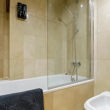 Appartamento Alfonso - 1 Plaza De Parking Gratuita En De 4 Y 7 Huéspedes Saragozza