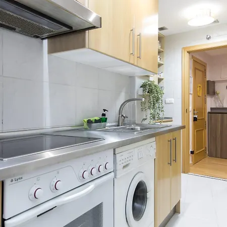 Familiar Independiente Junto Al Pilar - Alfonso Daire