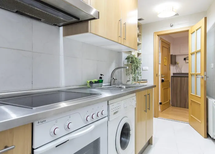 Familiar Independiente Junto Al Pilar - Alfonso Daire